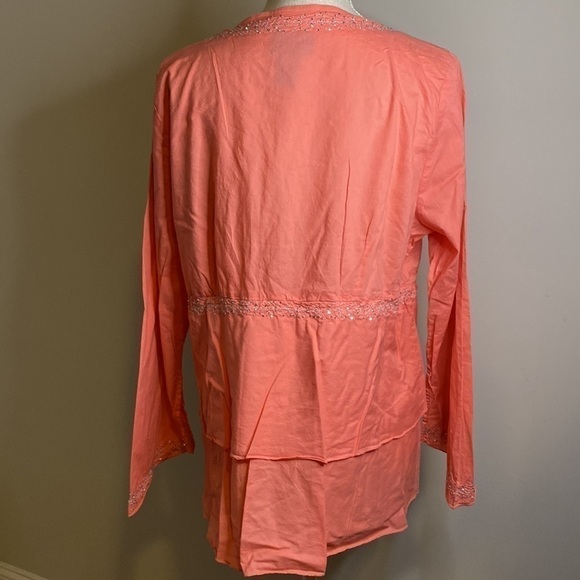 Lane Bryant blouse size 14/16 peach color sequins slant sleeves two layer hem - Picture 2 of 10